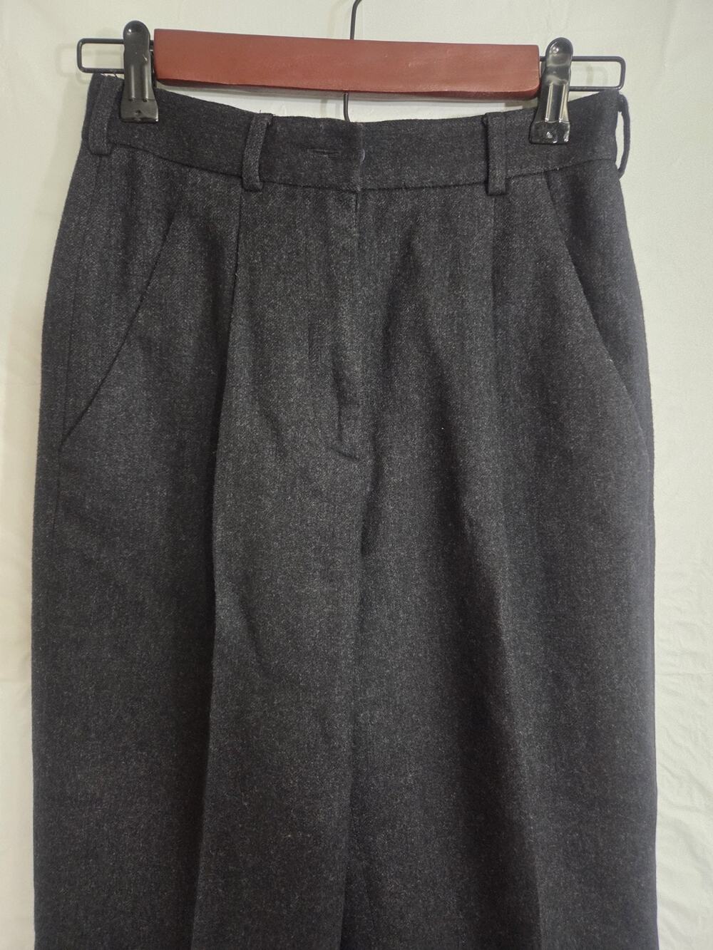 DKNY Unisex Dark Gray Dress Pants Button Wool Blend Size 2 60% Wool Blend